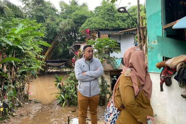 Tinjau Lokasi Banjir, Politisi PKB Minta Gubernur Baru Fokus Benahi Ciliwung