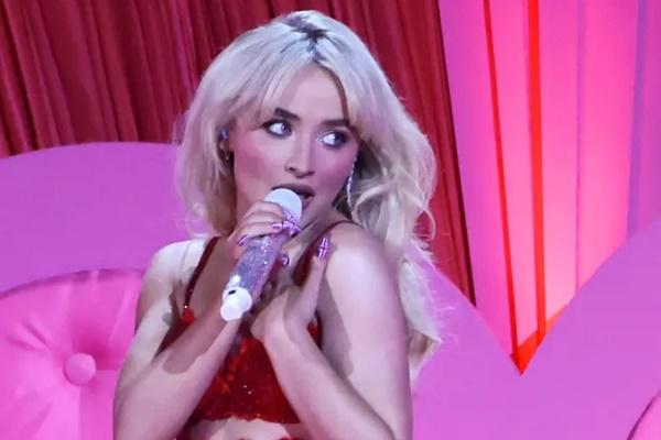 Puji Anak Muda Irlandia Pekerja Keras, Sabrina Carpenter Sindir Eks Pacar Barry Keoghan