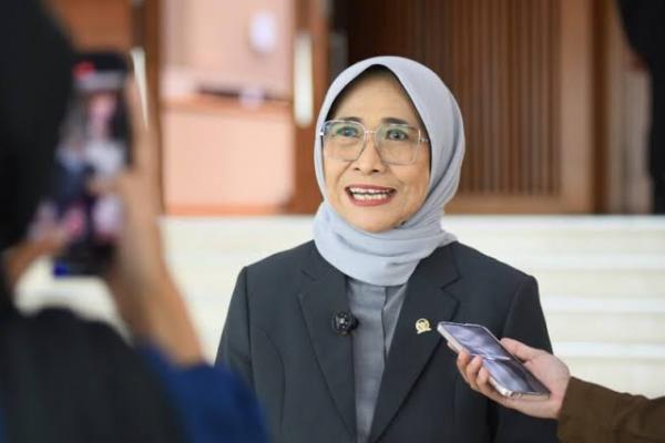 DPR Apresiasi Komitmen Pemerintah Tidak Pangkas Anggaran Beasiswa 2025