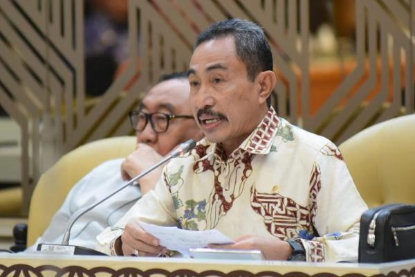 Anggota Komisi V DPR RI Haryanto menyoroti keputusan Kemendes PDTT yang secara sepihak memutus kontrak kerja terhadap Tenaga Pendamping Profesional (TPP) Desa.