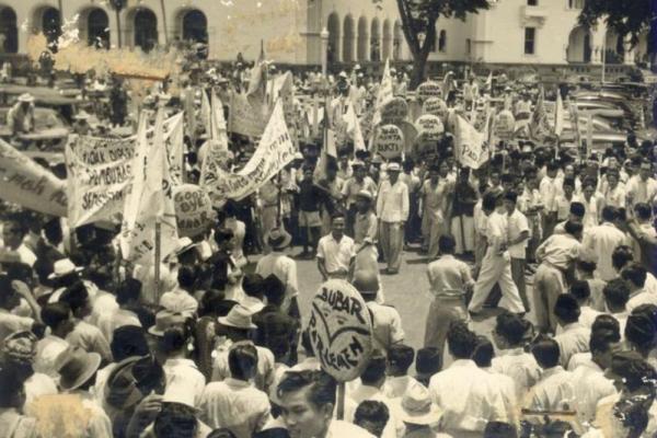 Pada 16 Maret 1953, sebuah tragedi berdarah yang dikenal sebagai Peristiwa Tanjung Morawa mengguncang Sumatera Utara, Indonesia, tepatnya di Desa Perdamaian, Tanjung Morawa