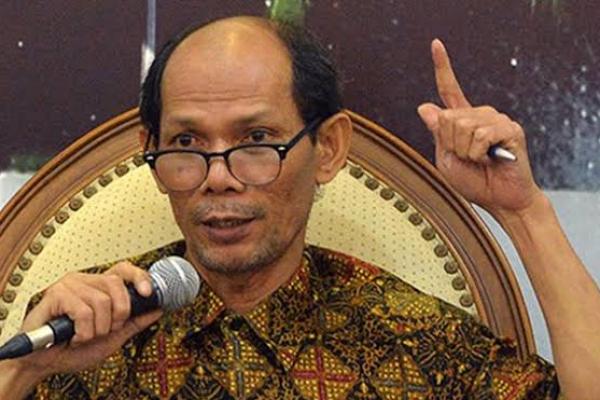 Analisa Ekonom, Danantara dan Revisi UU TNI Penyebab Anjloknya IHSG