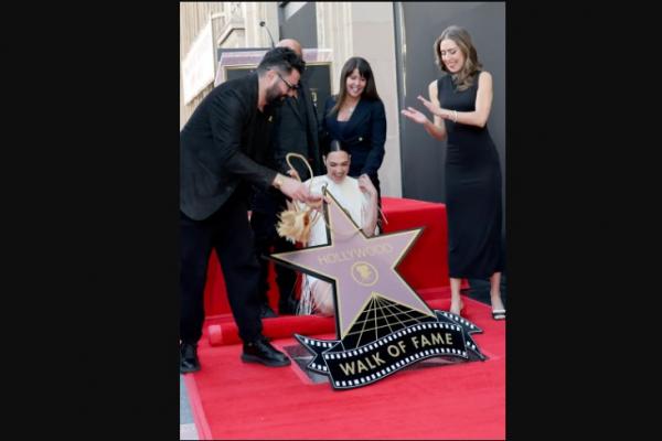 Gal Gadot Raih Hollywood Walk of Fame, Aktivis Pro-Palestina Sebut Kejahatan Israel di Gaza